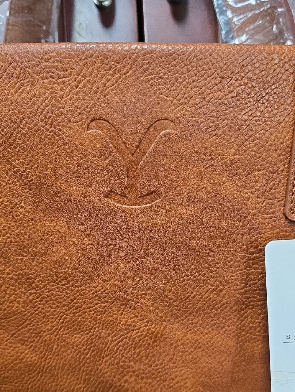 NIP. Yellowstone Frontier Carryall Vegan Leather Tote - Brown - Picture 6 of 7